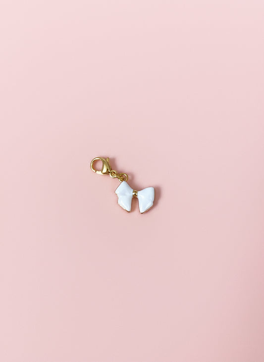 Charms - petit noeud blanc
